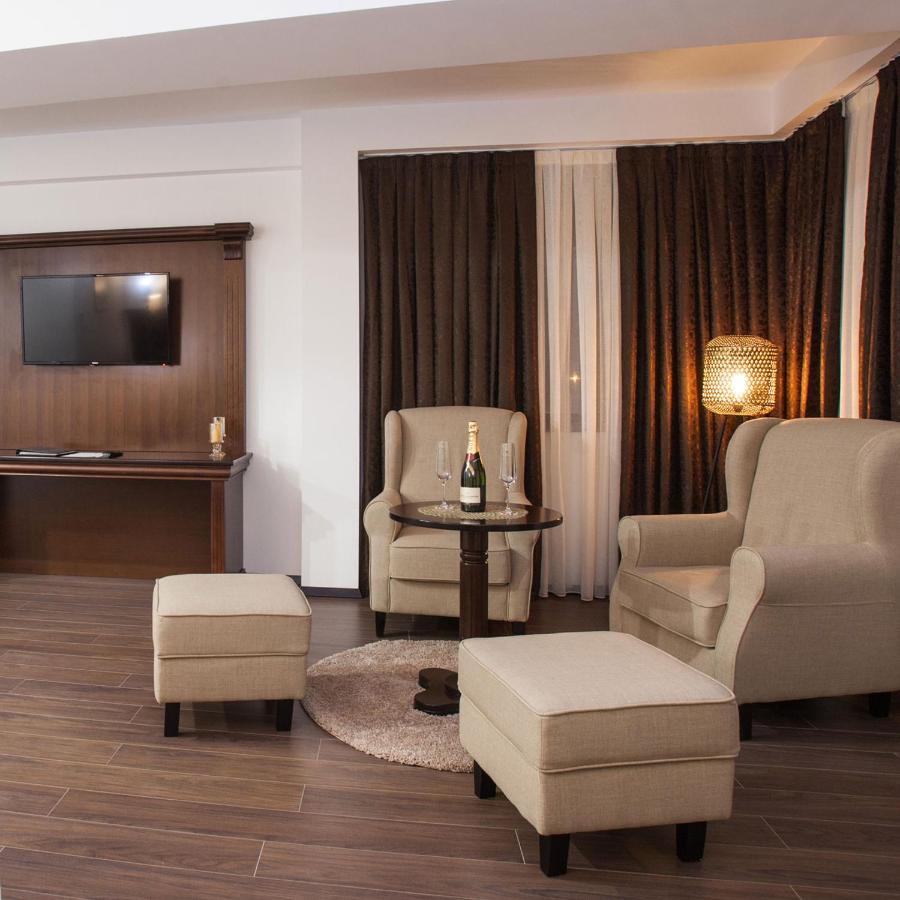 Hotel Sky Gewgelija Zewnętrze zdjęcie Suite