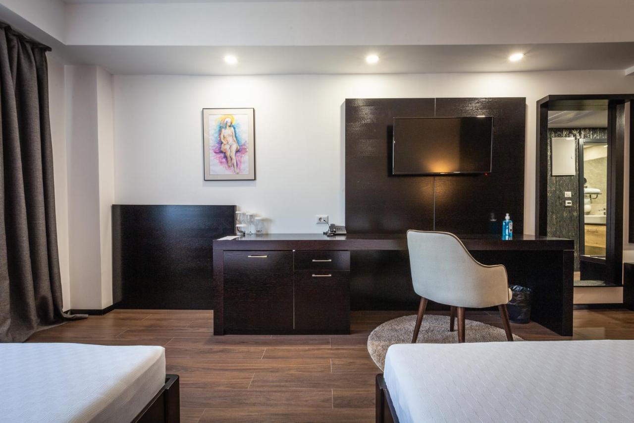 Hotel Sky Gewgelija Zewnętrze zdjęcie