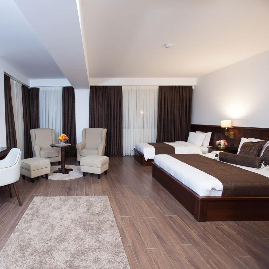 Hotel Sky Gewgelija Zewnętrze zdjęcie