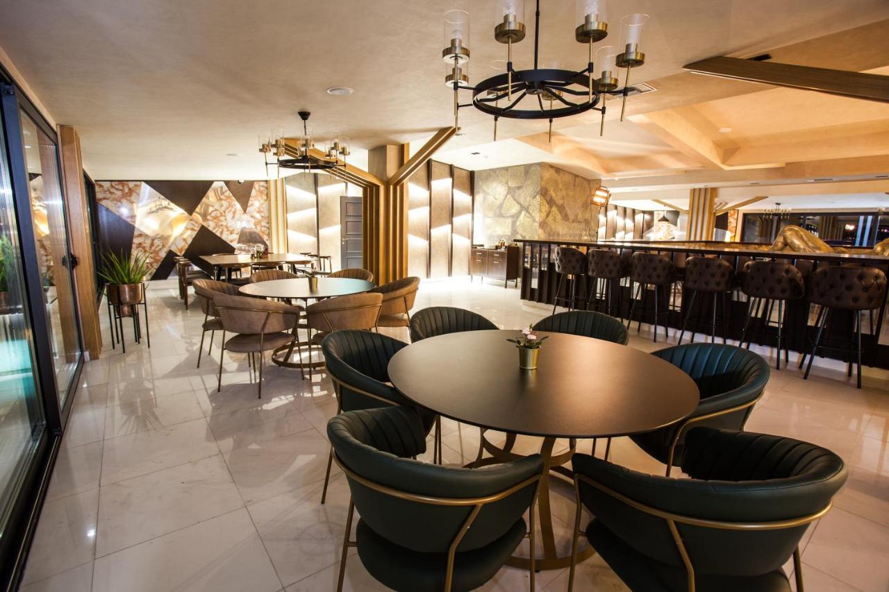 Hotel Sky Gewgelija Zewnętrze zdjęcie The interior of the lounge