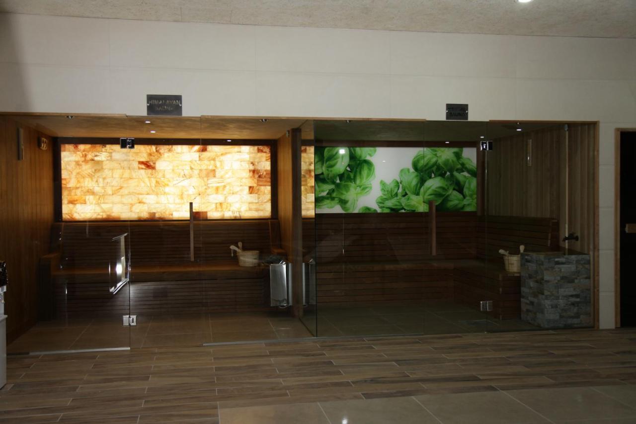 Hotel Sky Gewgelija Zewnętrze zdjęcie The interior of the station