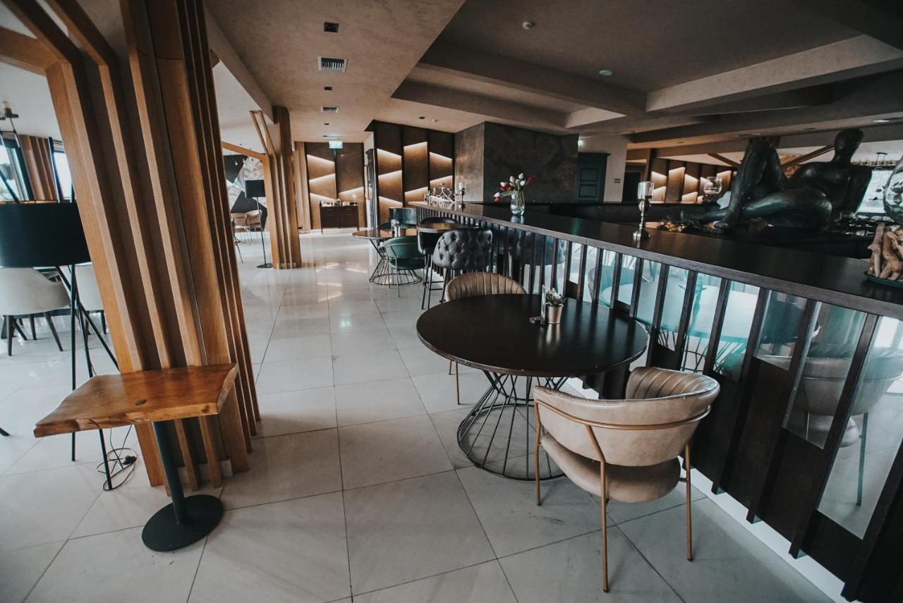 Hotel Sky Gewgelija Zewnętrze zdjęcie The lounge at the airport
